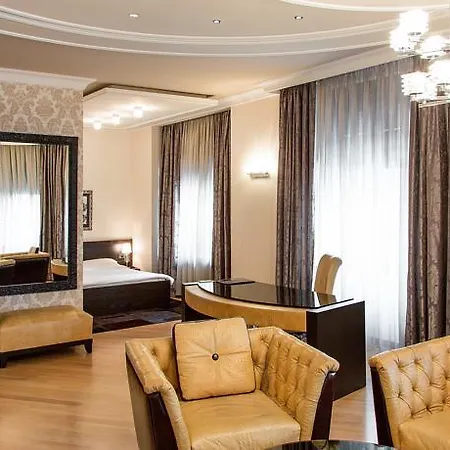 Отель Evropa 4*