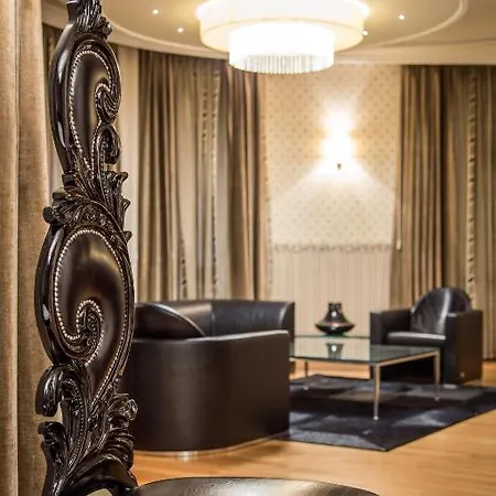 Evropa Hotel 4*